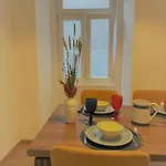 Charming With Pateo - Rituals&routines *